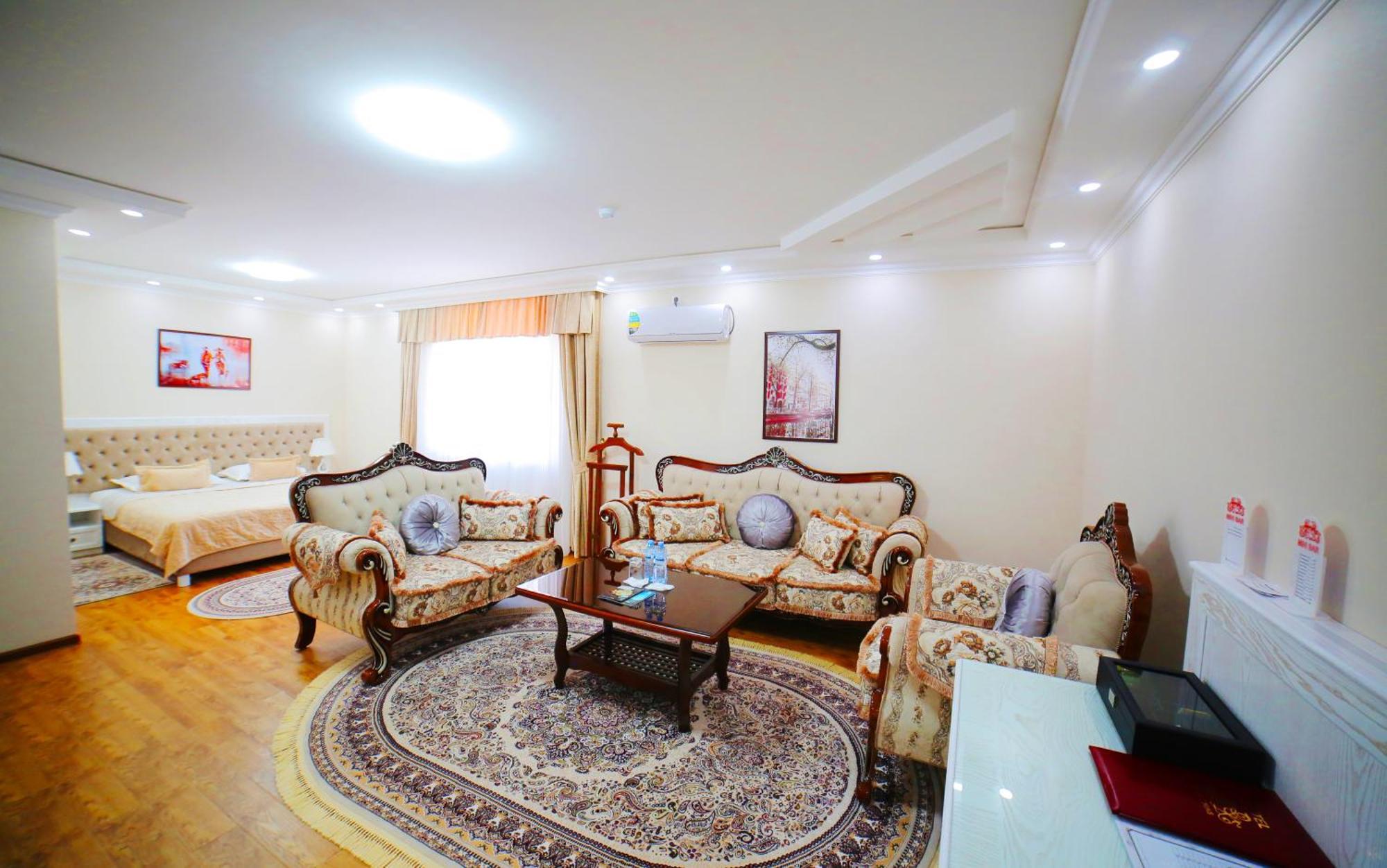 Bravolyuks Hotel Urgench Luaran gambar