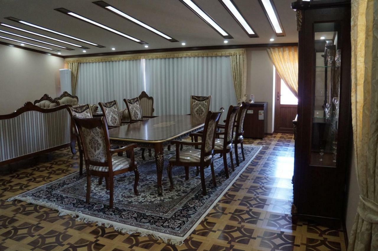 Bravolyuks Hotel Urgench Luaran gambar