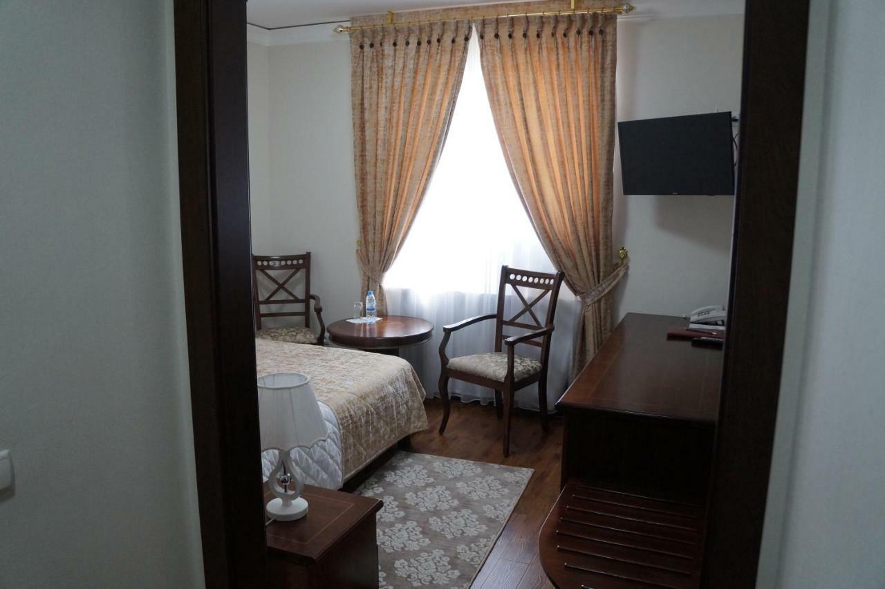 Bravolyuks Hotel Urgench Luaran gambar